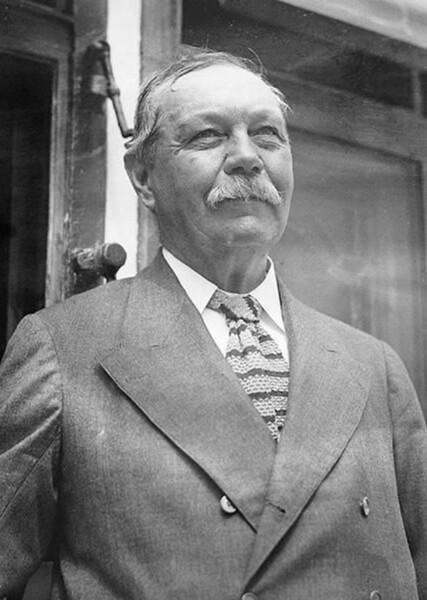 Arthur Conan Doyle photo