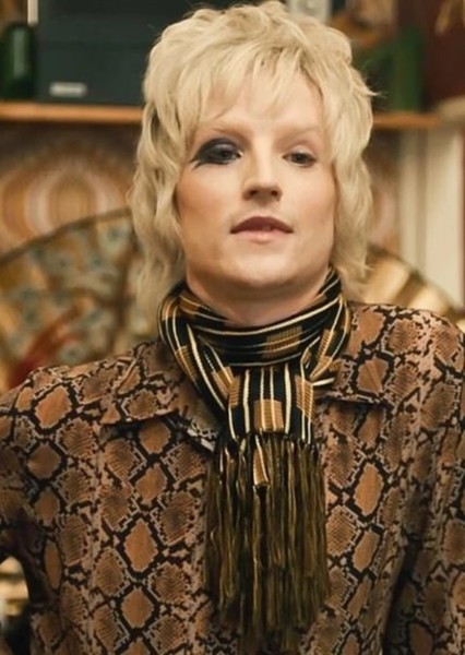 Artie (John McCrea) photo