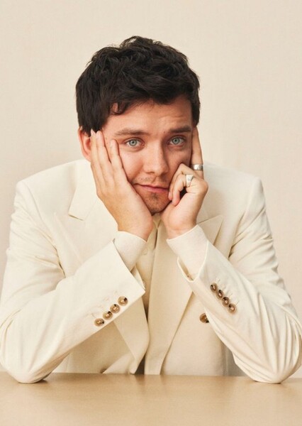 Asa Butterfield photo