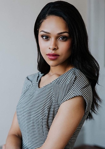 Ash Santos photo