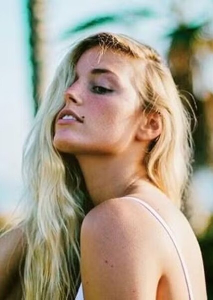 Ashe (singer) photo