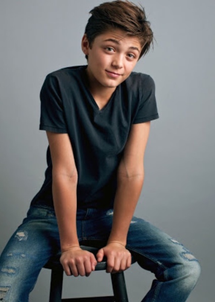 Asher Angel photo