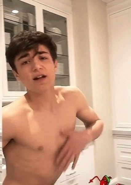 Asher Angel photo