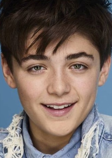 Asher Angel photo