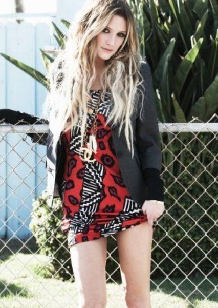 Ashlee Simpson photo