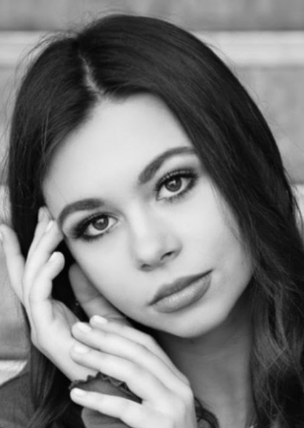 Ashley Emerson photo