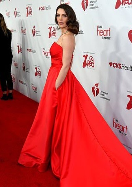 Ashley Greene photo