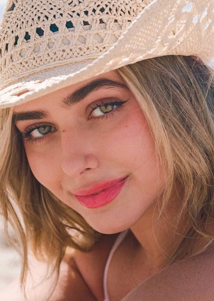 Ashley Puzemis photo