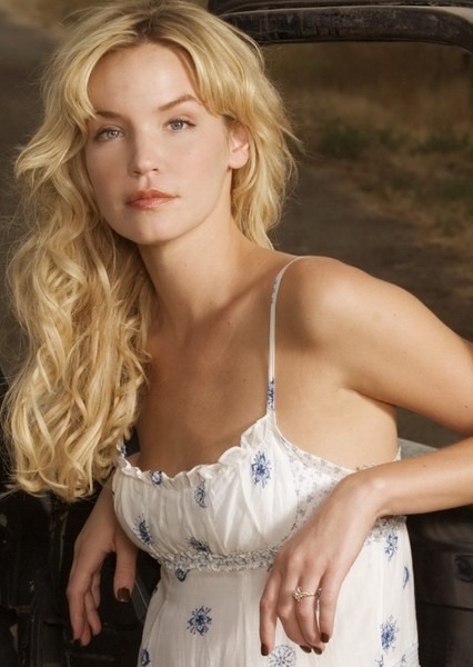 Ashley Scott photo