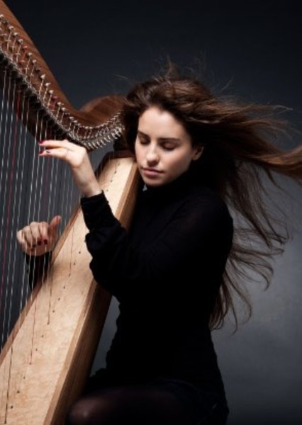 Aslı Tandoğan photo