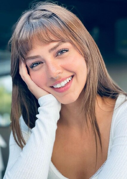 Aslıhan Malbora photo