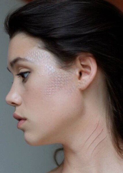 Àstrid Bergès-Frisbey photo