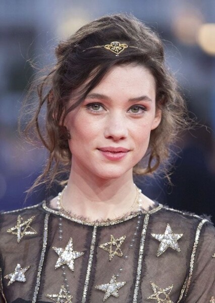 Àstrid Bergès-Frisbey photo