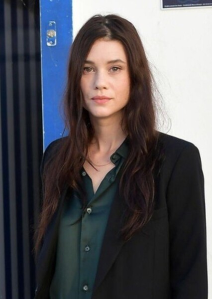 Àstrid Bergès-Frisbey photo
