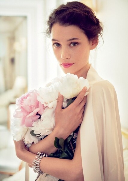 Àstrid Bergès-Frisbey photo