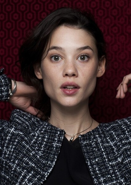 Àstrid Bergès-Frisbey photo