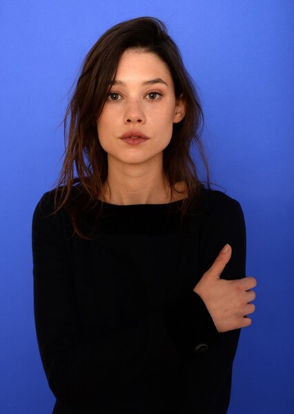 Àstrid Bergès-Frisbey photo