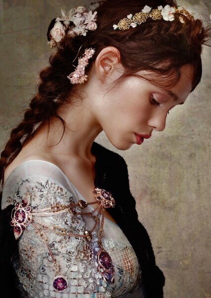 Àstrid Bergès-Frisbey photo