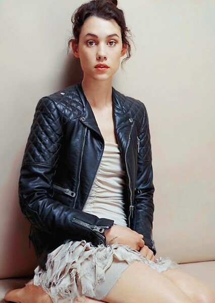 Àstrid Bergès-Frisbey photo