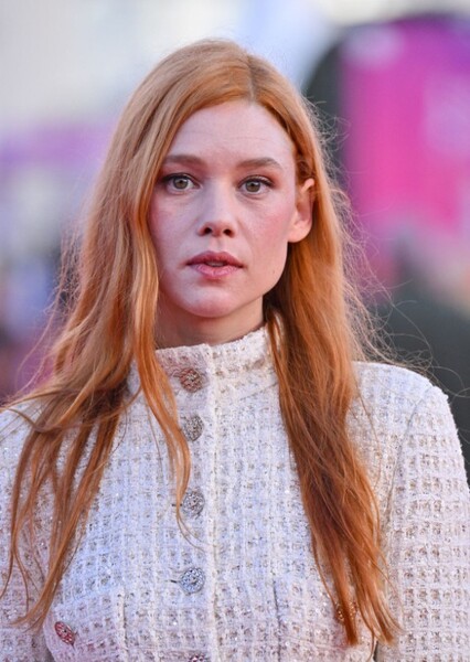 Àstrid Bergès-Frisbey photo