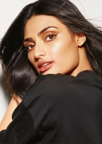 Athiya Shetty photo