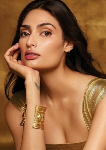 Athiya Shetty photo