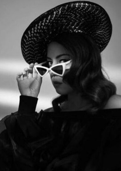 Aubrey Plaza photo