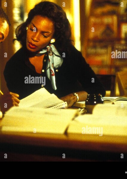 Aunjanue Ellis-Taylor photo