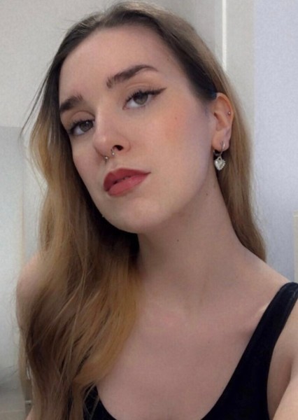 Aurely May photo