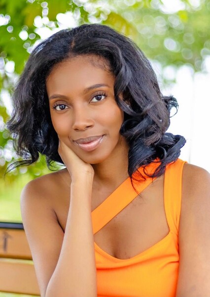 Auri Brown photo