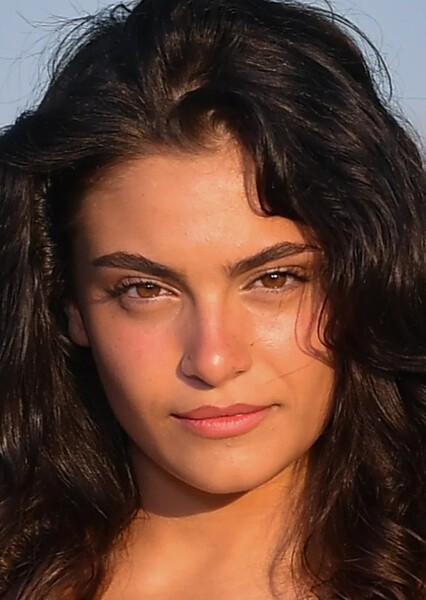 Aurora Giovinazzo photo