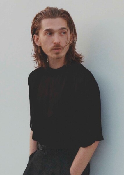Austin Abrams photo