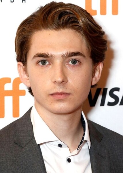 Austin Abrams photo