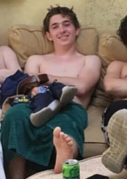 Austin Abrams photo