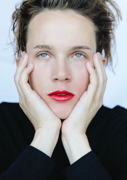 Austin Mckenzie photo