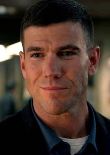 Austin Stowell photo
