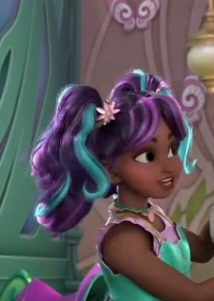 Ava Banji (Unicorn Academy)