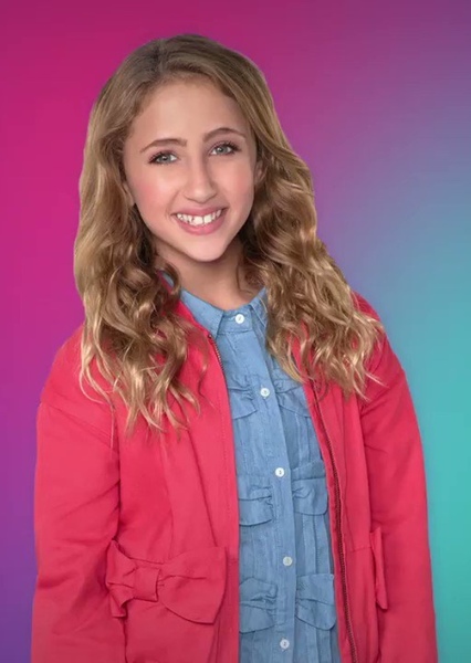 Ava Kolker photo