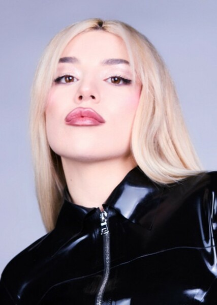 Ava Max photo