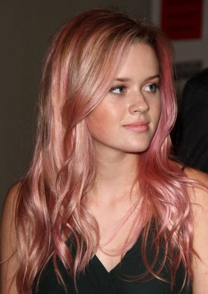 Ava Phillippe photo