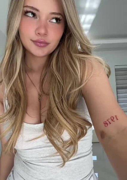 Ava Reyes