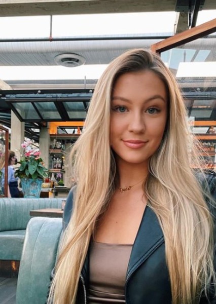 Ava Sambora photo