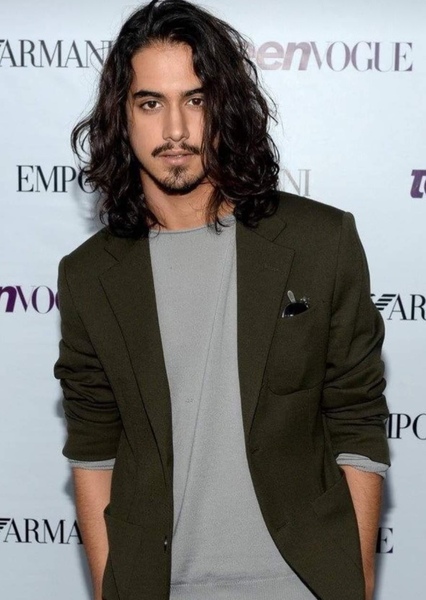 Avan Jogia photo