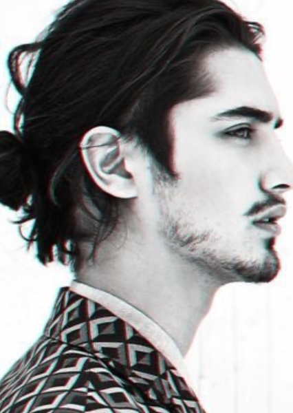 Avan Jogia photo