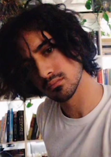 Avan Jogia photo