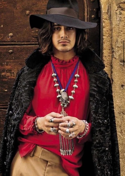 Avan Jogia photo