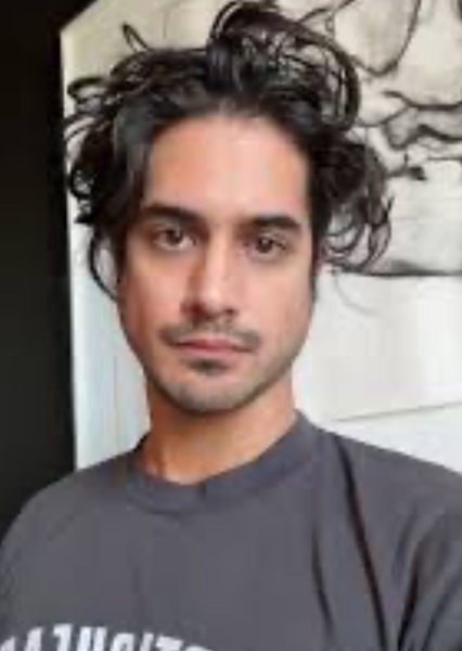 Avan Jogia photo