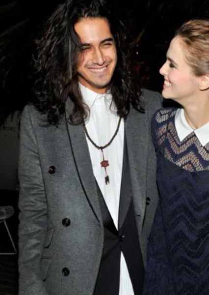 Avan Jogia photo