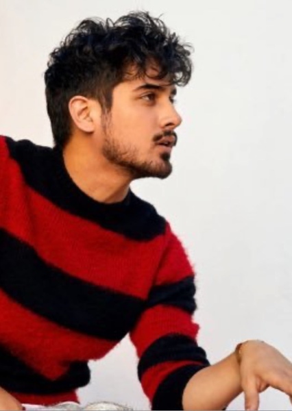 Avan Jogia photo