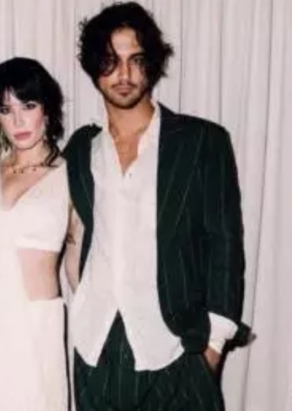 Avan Jogia photo